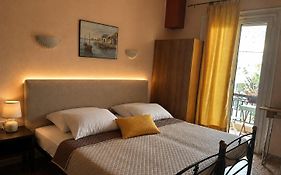 Retro Rooms